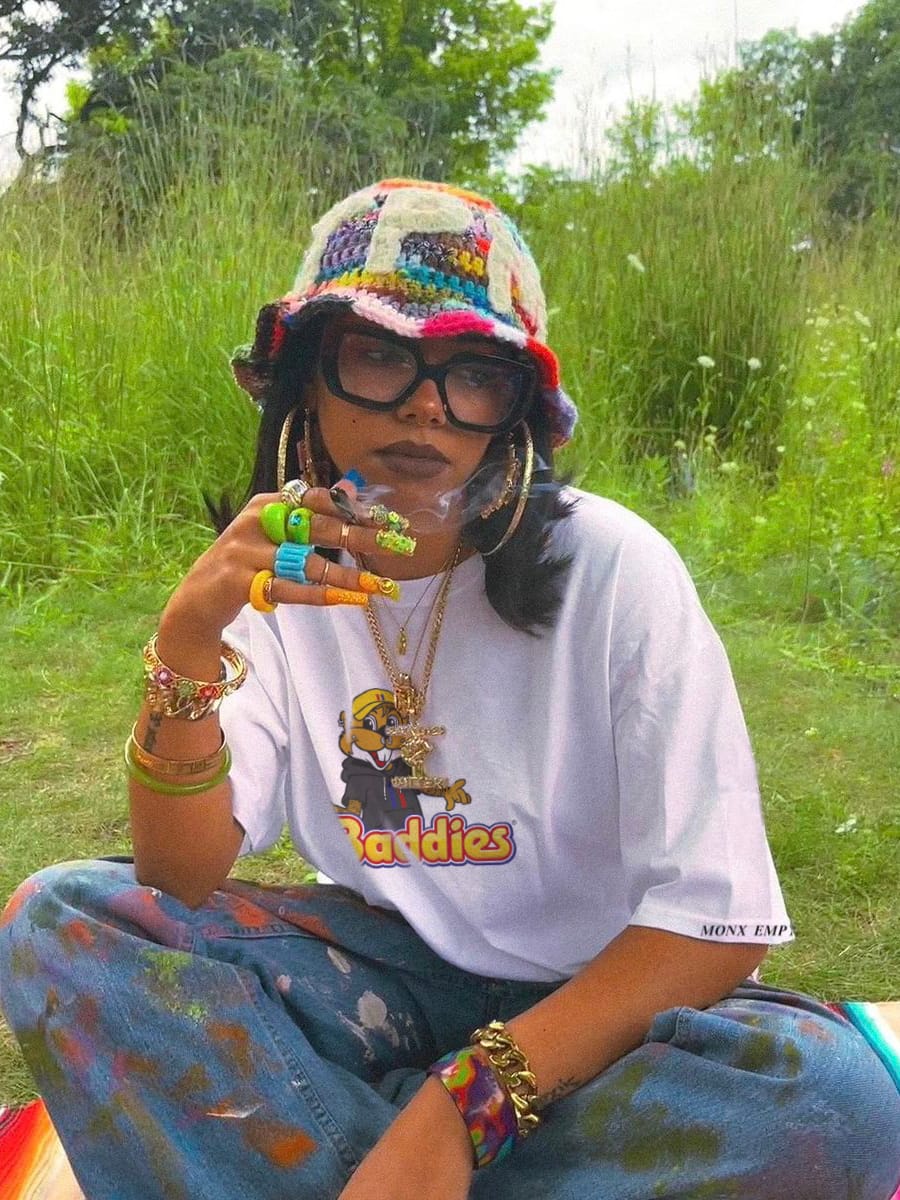 Baddies graphic T-shirt